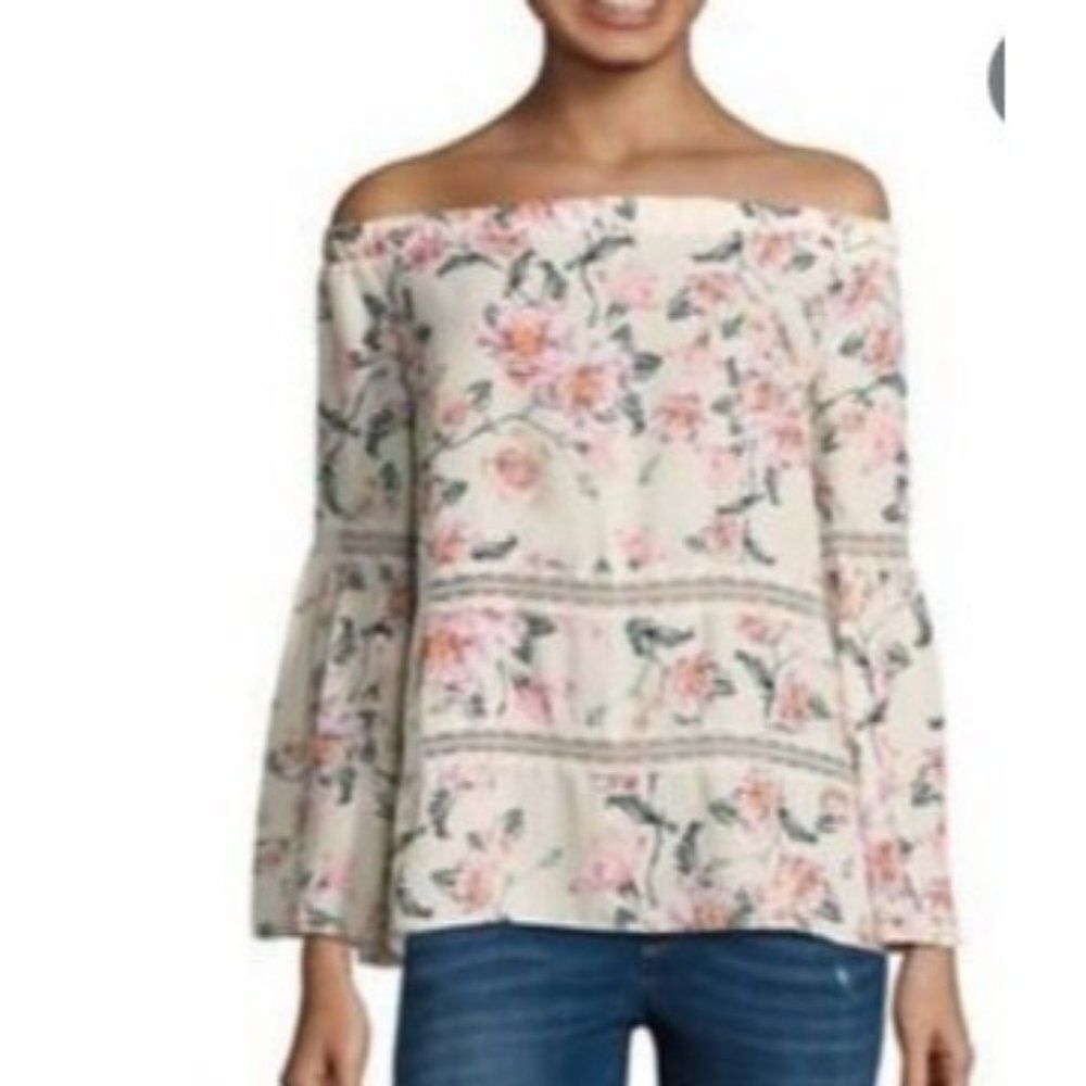 Belle Sky‎ Smocked XL Off Shoulder Floral Top